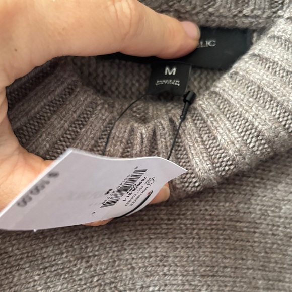 Banana Republic Taupe Turtleneck Sweater - Picture 4 of 4